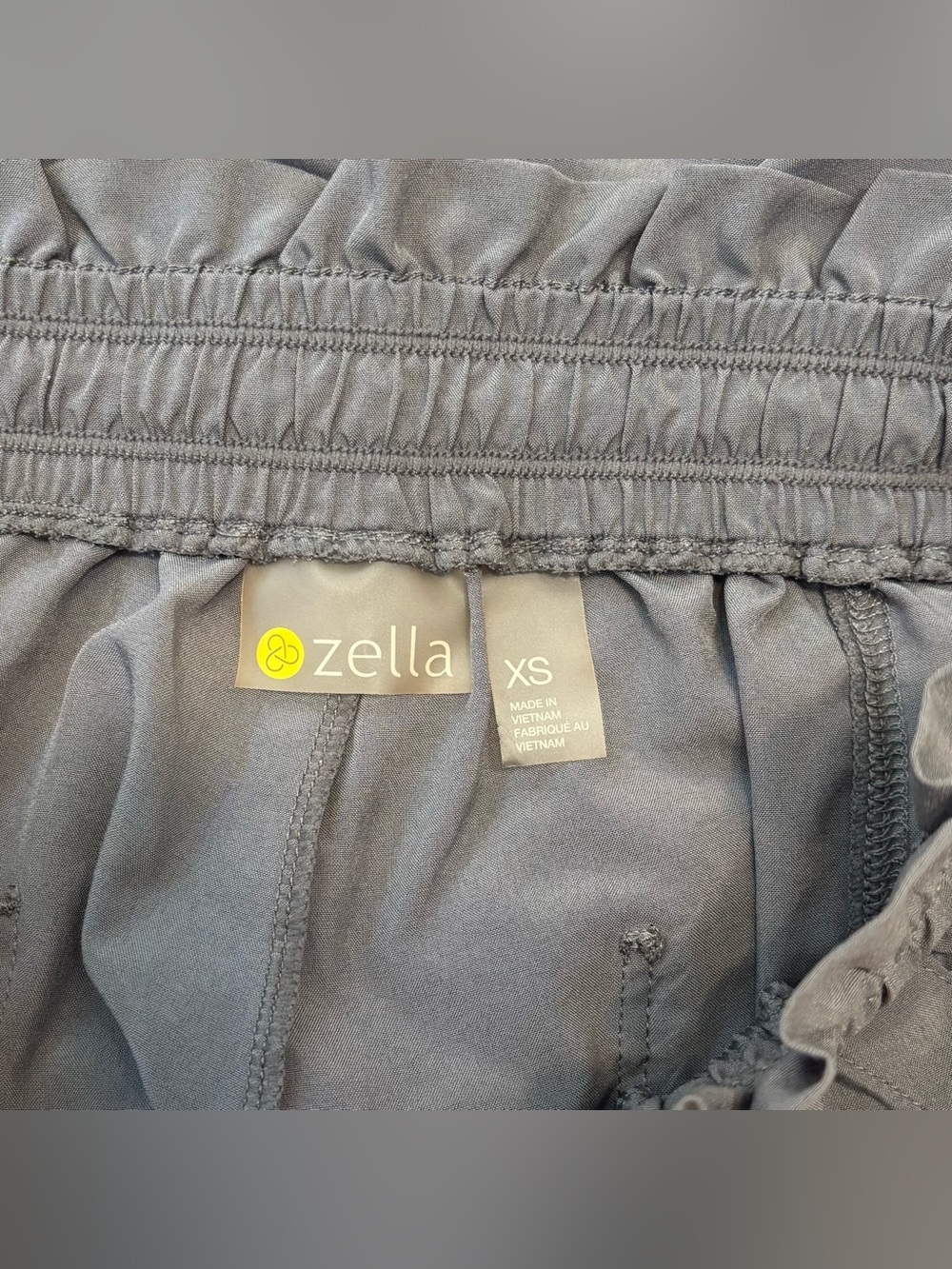 EUC Zella High Rise Camp Shorts, Women XS, Gray, Elastic Drawstring Rolled Cuffs - Picture 7 of 12